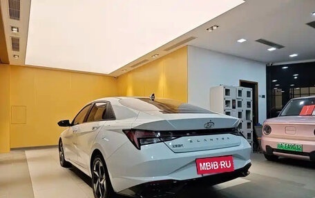 Hyundai Elantra, 2022 год, 1 275 400 рублей, 5 фотография