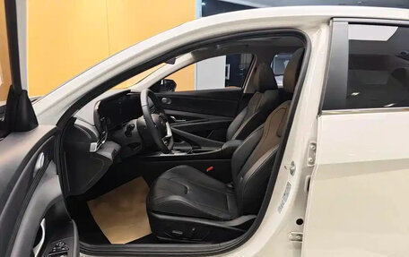 Hyundai Elantra, 2022 год, 1 275 400 рублей, 14 фотография