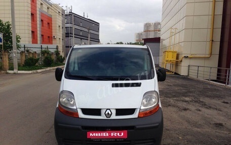 Renault Trafic, 2006 год, 400 000 рублей, 3 фотография