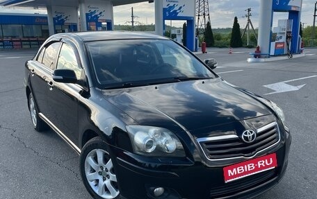 Toyota Avensis III рестайлинг, 2006 год, 820 000 рублей, 1 фотография