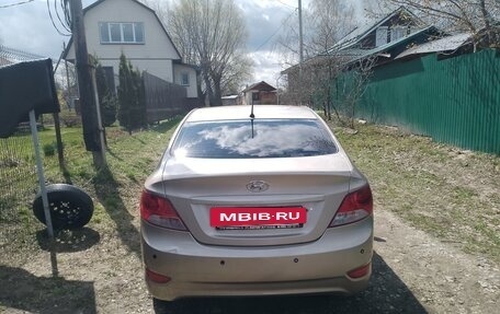 Hyundai Solaris II рестайлинг, 2011 год, 540 000 рублей, 2 фотография