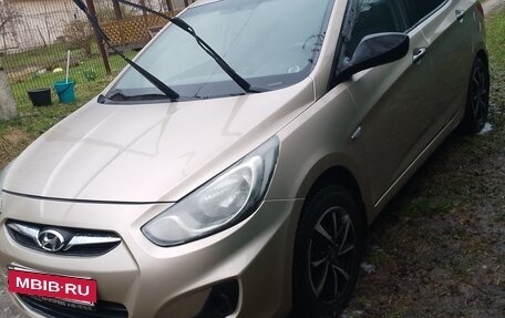 Hyundai Solaris II рестайлинг, 2011 год, 540 000 рублей, 6 фотография