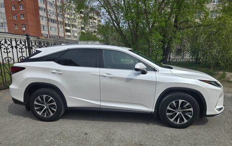 Lexus RX IV рестайлинг, 2021 год, 6 200 000 рублей, 2 фотография
