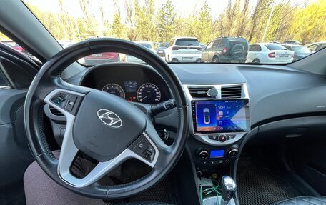 Hyundai Solaris II рестайлинг, 2012 год, 800 000 рублей, 4 фотография