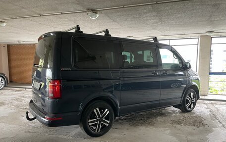 Volkswagen Caravelle T6 рестайлинг, 2021 год, 4 150 000 рублей, 2 фотография