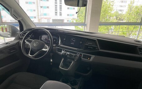 Volkswagen Caravelle T6 рестайлинг, 2021 год, 4 150 000 рублей, 3 фотография
