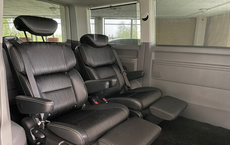 Volkswagen Caravelle T6 рестайлинг, 2021 год, 4 150 000 рублей, 6 фотография