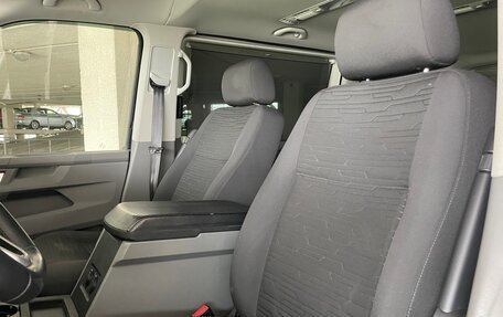 Volkswagen Caravelle T6 рестайлинг, 2021 год, 4 150 000 рублей, 12 фотография