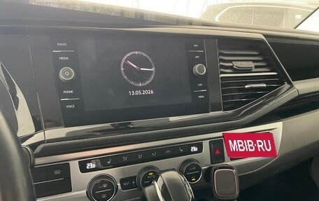 Volkswagen Caravelle T6 рестайлинг, 2021 год, 4 150 000 рублей, 13 фотография