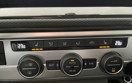 Volkswagen Caravelle T6 рестайлинг, 2021 год, 4 150 000 рублей, 28 фотография