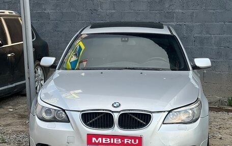 BMW 5 серия, 2004 год, 930 000 рублей, 1 фотография
