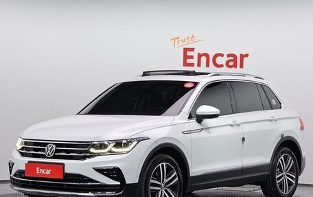 Volkswagen Tiguan II, 2021 год, 2 952 000 рублей, 1 фотография
