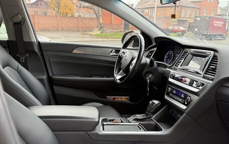 Hyundai Sonata VII, 2019 год, 1 800 000 рублей, 6 фотография