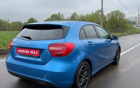 Mercedes-Benz A-Класс, 2015 год, 1 600 000 рублей, 4 фотография
