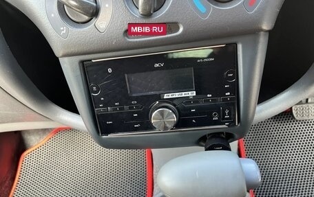 Toyota Vitz, 2001 год, 445 000 рублей, 16 фотография