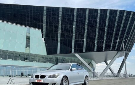 BMW 5 серия, 2004 год, 930 000 рублей, 3 фотография