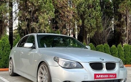 BMW 5 серия, 2004 год, 930 000 рублей, 2 фотография