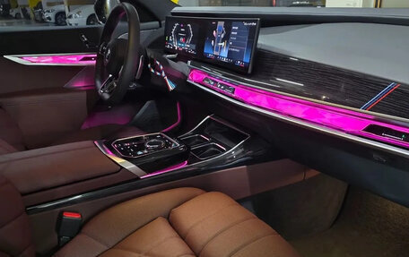 BMW 7 серия, 2025 год, 15 300 000 рублей, 10 фотография