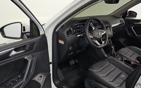 Volkswagen Tiguan II, 2021 год, 2 952 000 рублей, 10 фотография
