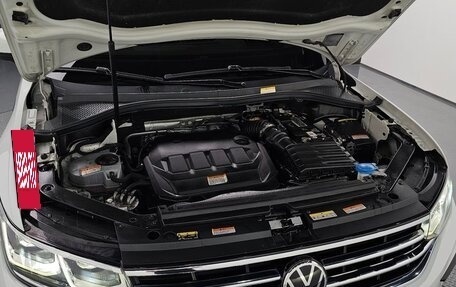 Volkswagen Tiguan II, 2021 год, 2 952 000 рублей, 6 фотография
