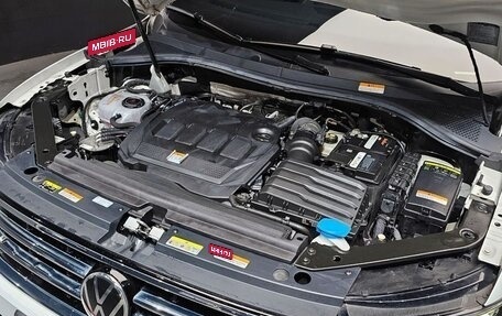 Volkswagen Tiguan II, 2021 год, 3 359 000 рублей, 6 фотография