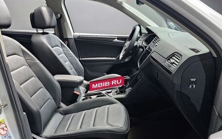 Volkswagen Tiguan II, 2021 год, 3 359 000 рублей, 10 фотография