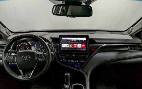 Toyota Camry, 2021 год, 2 990 000 рублей, 23 фотография