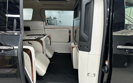 Lexus LM, 2026 год, 18 000 000 рублей, 12 фотография