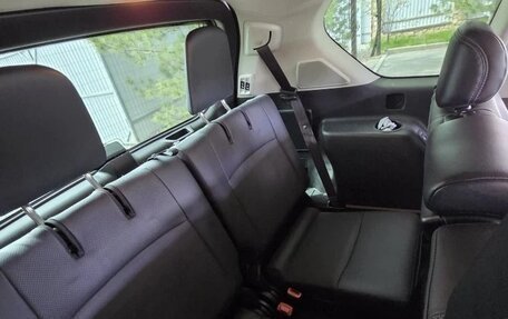Toyota Land Cruiser Prado 150 рестайлинг 2, 2021 год, 8 500 000 рублей, 7 фотография