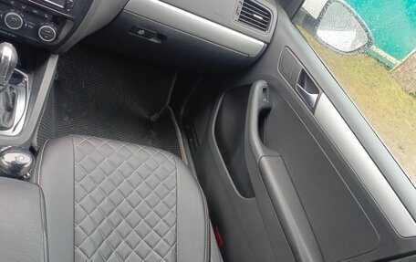 Volkswagen Jetta VI, 2012 год, 950 000 рублей, 8 фотография