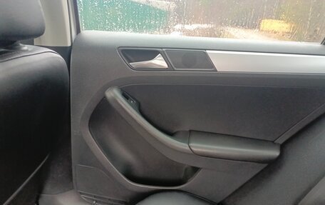 Volkswagen Jetta VI, 2012 год, 950 000 рублей, 10 фотография