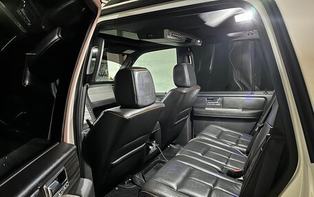 Lincoln Navigator, 2007 год, 3 200 000 рублей, 10 фотография