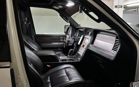 Lincoln Navigator, 2007 год, 3 200 000 рублей, 11 фотография