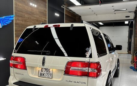 Lincoln Navigator, 2007 год, 3 200 000 рублей, 13 фотография