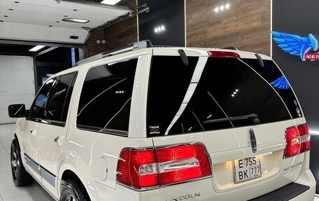 Lincoln Navigator, 2007 год, 3 200 000 рублей, 14 фотография