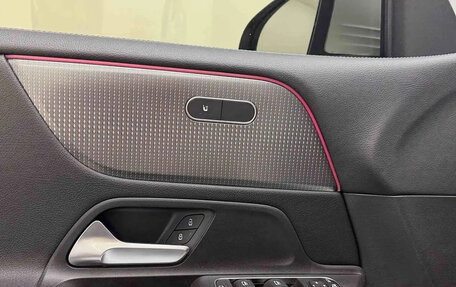 Mercedes-Benz GLB, 2022 год, 2 540 000 рублей, 12 фотография