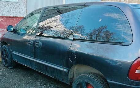 Chrysler Voyager III, 1995 год, 300 000 рублей, 10 фотография
