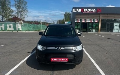 Mitsubishi Outlander III рестайлинг 3, 2013 год, 820 000 рублей, 1 фотография