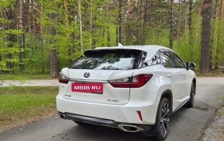 Lexus RX IV рестайлинг, 2019 год, 4 300 000 рублей, 2 фотография