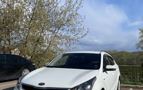 KIA Rio IV, 2019 год, 1 600 000 рублей, 3 фотография