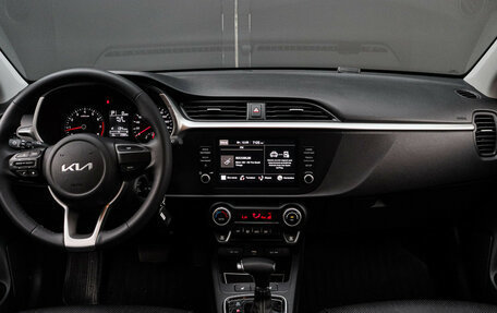 KIA Rio IV, 2022 год, 2 260 000 рублей, 9 фотография