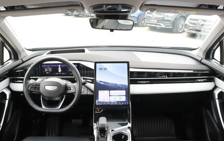 Geely Atlas, 2024 год, 2 870 000 рублей, 12 фотография