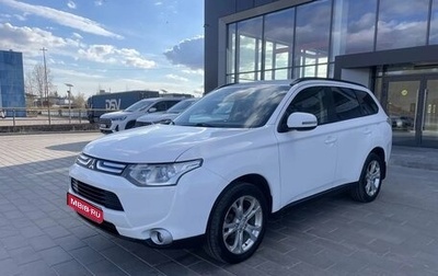 Mitsubishi Outlander III рестайлинг 3, 2013 год, 1 345 000 рублей, 1 фотография