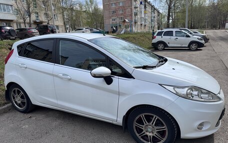 Ford Fiesta, 2011 год, 800 000 рублей, 3 фотография