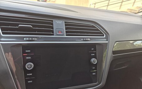 Volkswagen Tiguan II, 2019 год, 2 200 000 рублей, 5 фотография