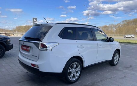 Mitsubishi Outlander III рестайлинг 3, 2013 год, 1 345 000 рублей, 5 фотография