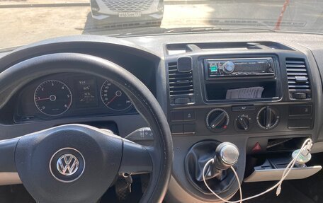 Volkswagen Transporter T5 рестайлинг, 2011 год, 950 000 рублей, 4 фотография