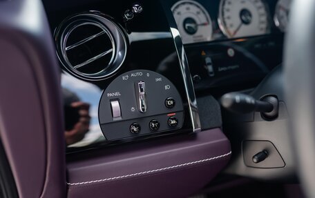 Rolls-Royce Wraith, 2018 год, 23 900 000 рублей, 26 фотография