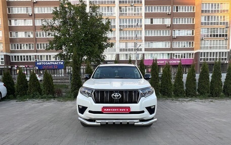 Toyota Land Cruiser Prado 150 рестайлинг 2, 2020 год, 7 700 000 рублей, 1 фотография