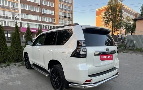 Toyota Land Cruiser Prado 150 рестайлинг 2, 2020 год, 7 700 000 рублей, 5 фотография